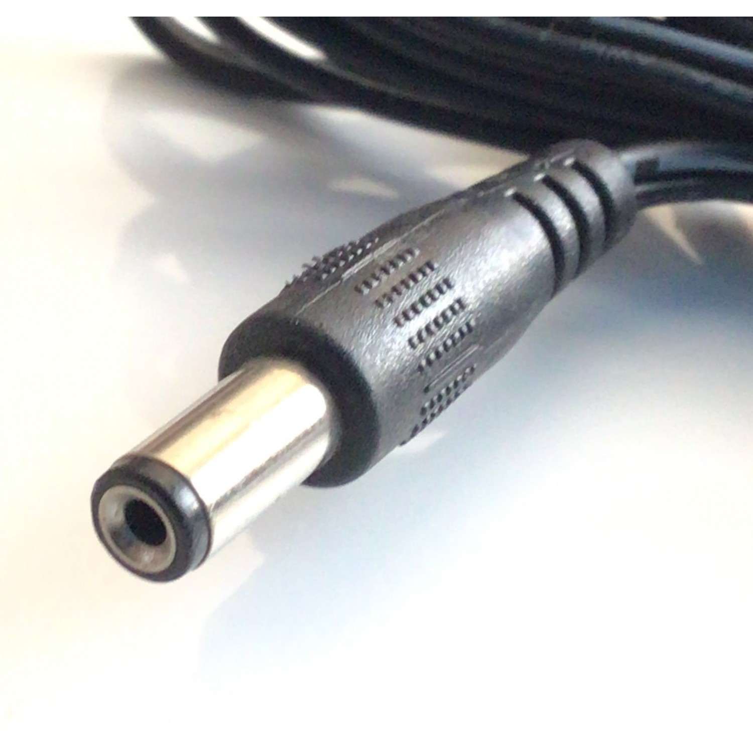 CARGADOR / ADAPTADOR DE FUENTE DE ALIMENTACION LINKSYS / VCA-VCD / NUMERO DE PARTE AM-12500 / 25Z4 / E112794 / ENTRADA VCA 120V 60HZ 12W / SALIDA VCD 12V 500MA / MODELO AM-12500 - Imagen 3